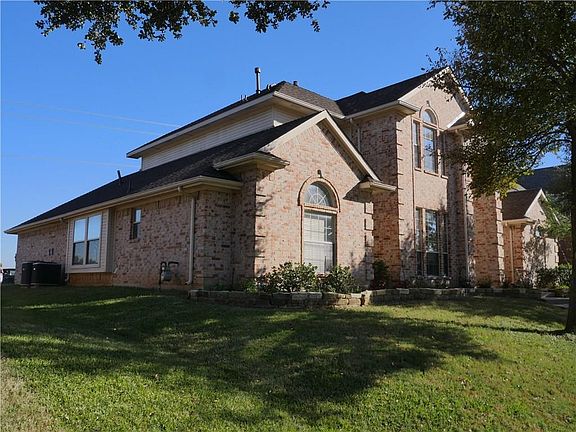 2nd image of 2011 Camelot Dr