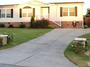 1005 Yellow Finch Dr, Willow Spring, NC 27592