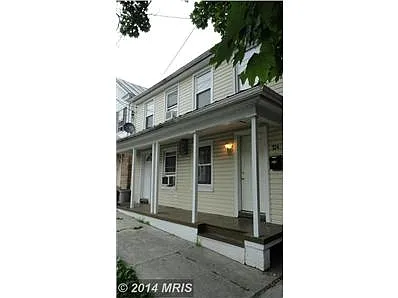 324 S Maple Ave photo 1