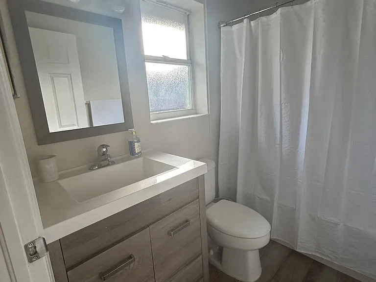 1136 Staghorn St — Photo 9