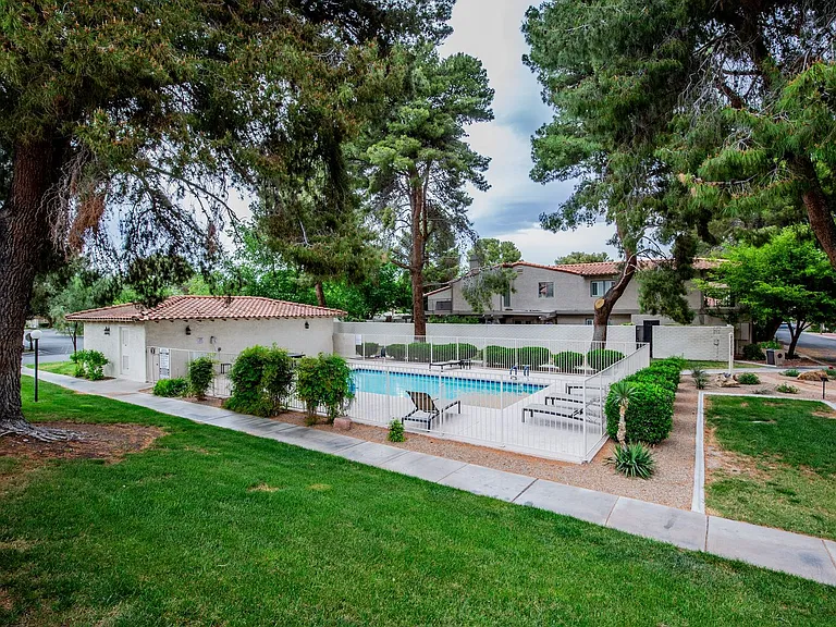 2212 Plaza Del Prado — Photo 57