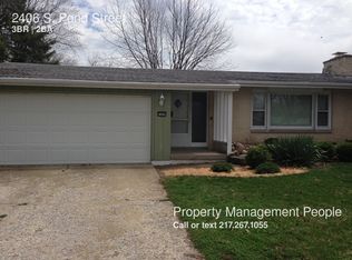 2406 Pond St, Urbana, IL