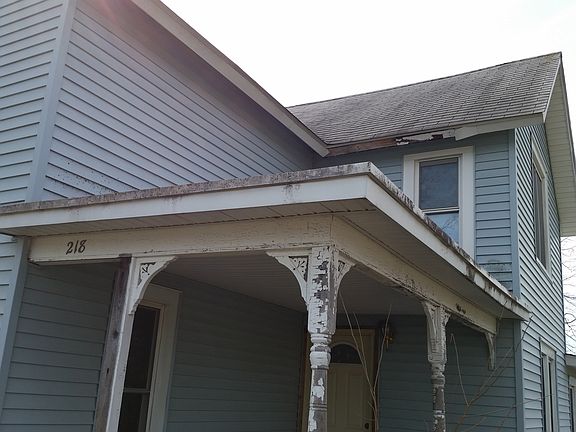 4th image of 218 Woodland St