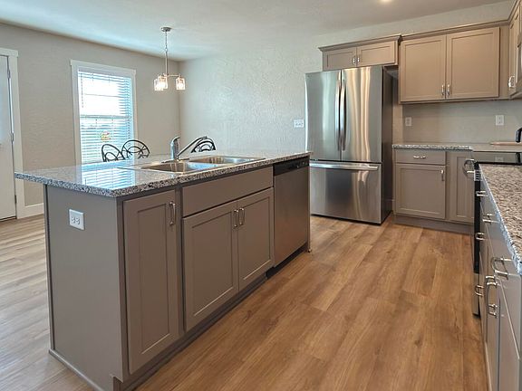 4th image of 3860 W Riley Street