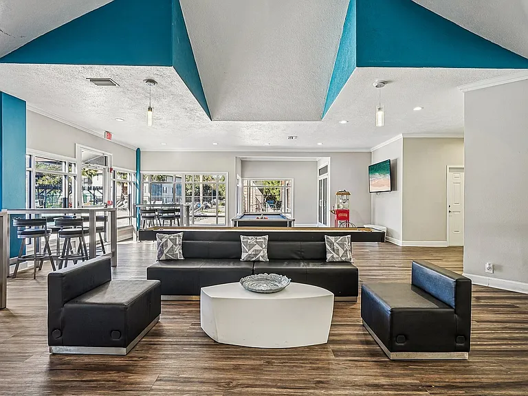 35-web-or-mls-SW 27th St-1212-903
