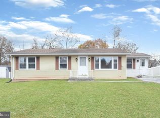 45 E Locust Ln, New Oxford, PA 17350