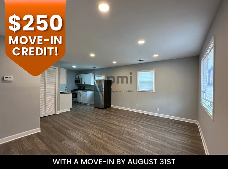2015 Central Dr — Photo 1