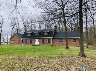 17379 Hannah Rd, Bowling Green, OH 43402