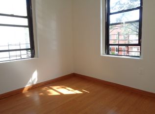 2330 35th St, Astoria, NY 11105