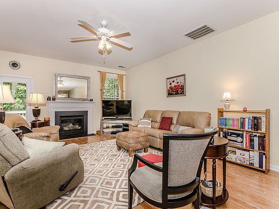 5th image of 3050 Sterling Ct