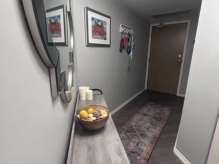 1001 Bay St #1009 — Photo 3