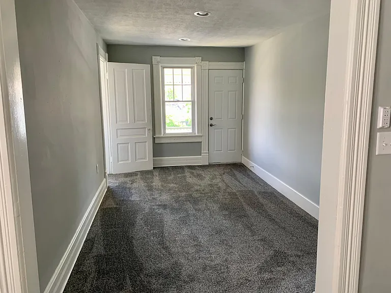 337 1/2 S Prospect St #337-1/2 — Photo 11
