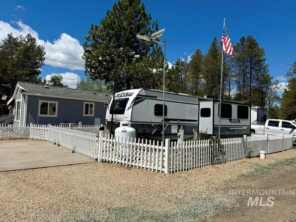 514-D22 Sawyer St, Cascade, ID 83611