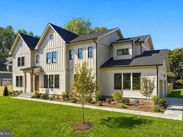 440 Lewis St NW, Vienna, VA 22180