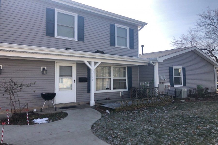 1st image of 1313 Kingsbury Dr Unit B