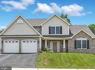 6 Merganser Dr, Sinking Spring, PA 19608