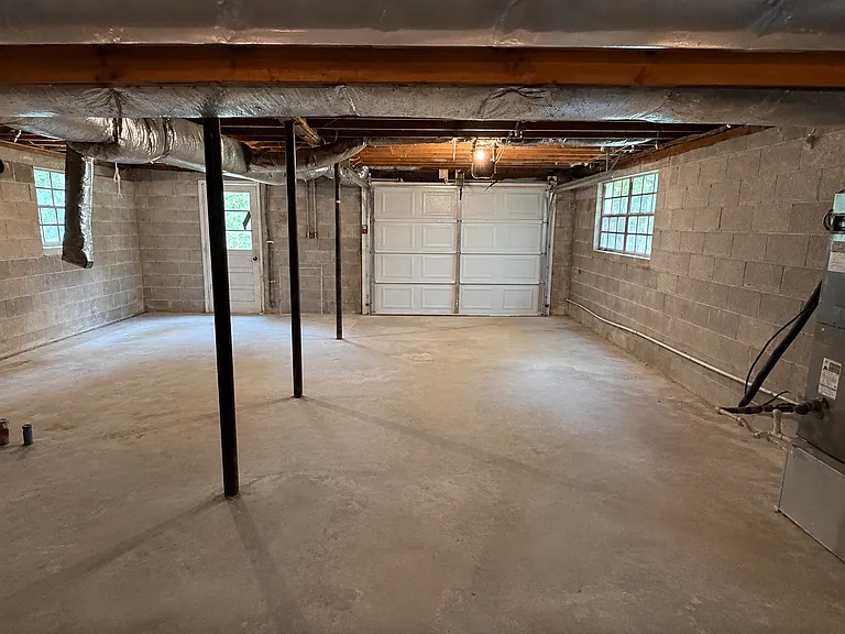631 Medlin Rd NW — Photo 6