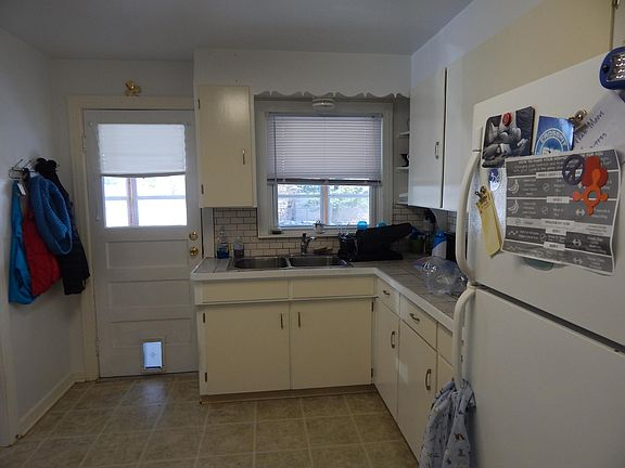 2nd image of 864 Ball Ave NE