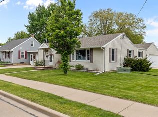 1930 E College Ave, Appleton, WI 54915