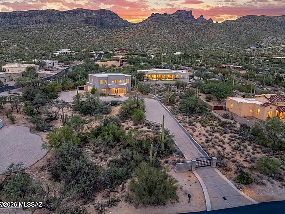 3rd image of 9465 E Sanctuary Pl