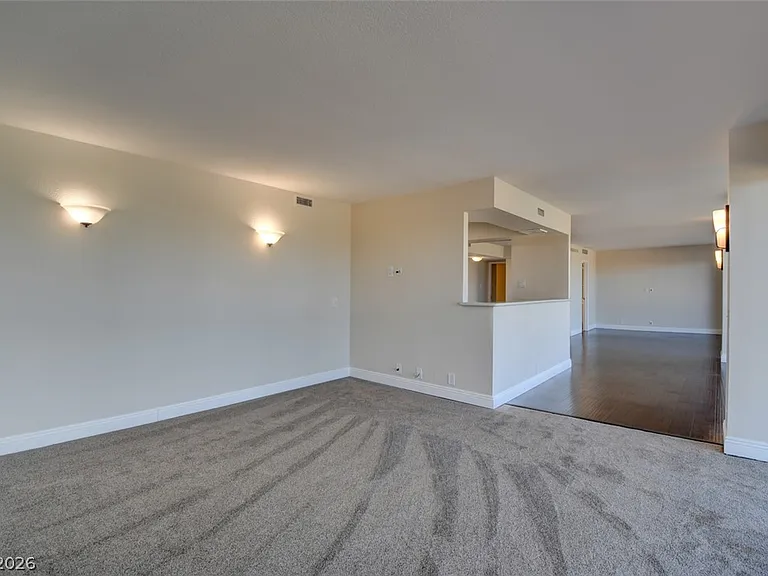 3111 Bel Air Dr #8E — Photo 20
