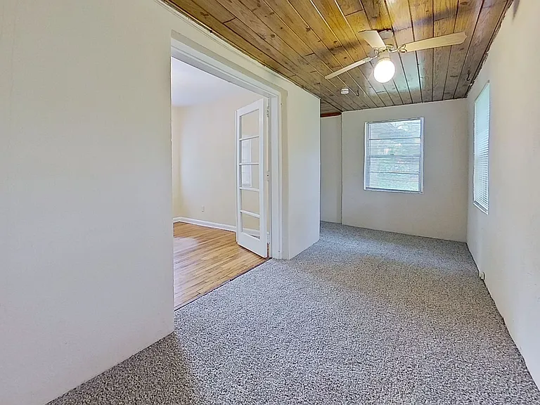 607 Garden Cliff Ct — Photo 7