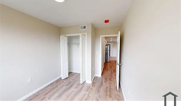 3 bed, $2,498 — Photo 4