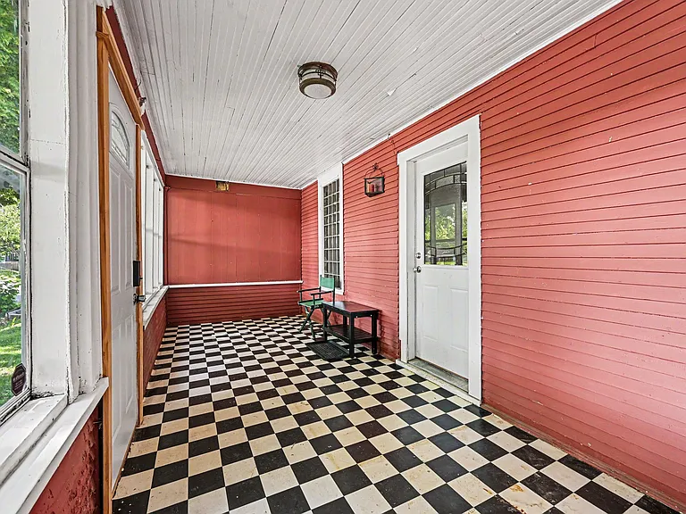 1411 Knox Ave N — Photo 20