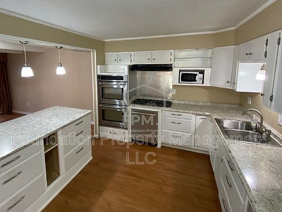 3rd image of 3656 Haughton Ln #2