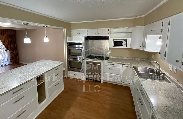 3656 Haughton Ln #2 — Photo 3