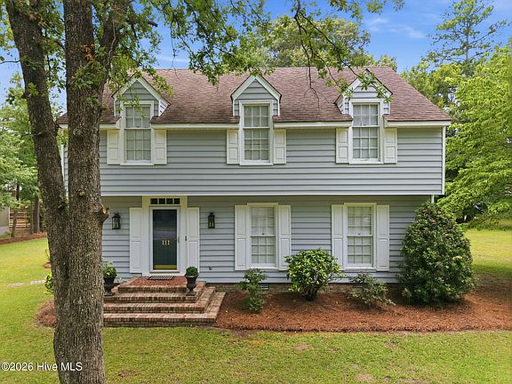 2nd image of 111 N Wedgewood Drive