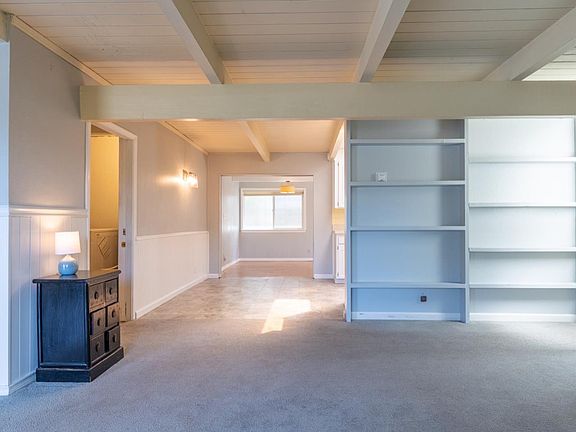 5th image of 608 Carmel Ave