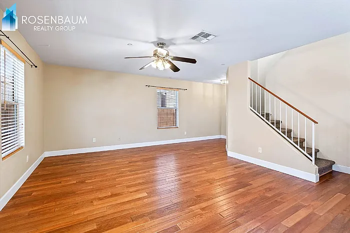 3 bed, 2.5 bath, 1443 sqft, $1,899 — Photo 3