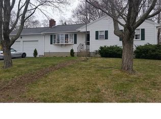 8 Greenfield Dr, Ansonia, CT 06401