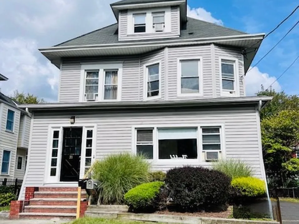 31 Addison Ave #A