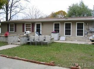 9 W Arnold Rd, Poughkeepsie, NY 12601