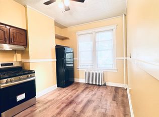 212 Wilkinson Ave Floor 1, Jersey City, NJ 07305