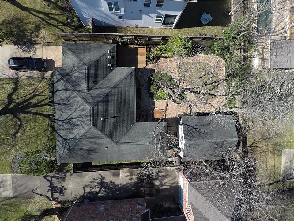 1st image of 820 Jaquet Dr