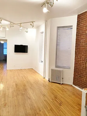 Rented by Best Apartments North Inc | media 34