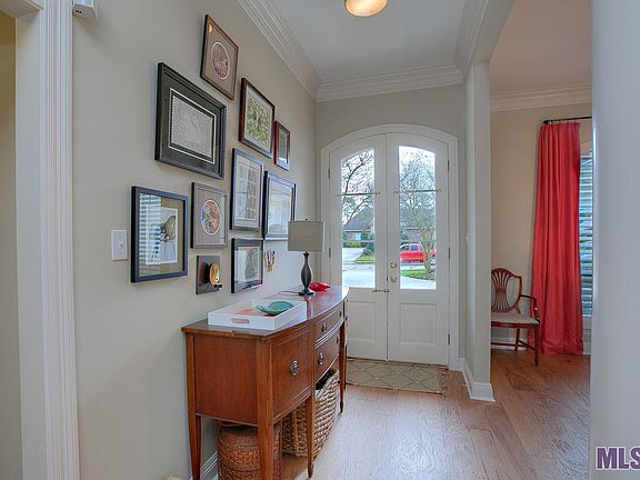 3rd image of 733 Highland Knoll Ct