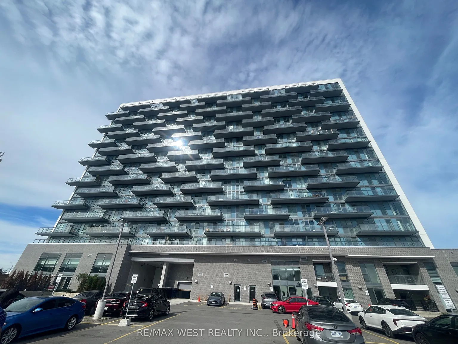 2 bed, $2,400 — Photo 2