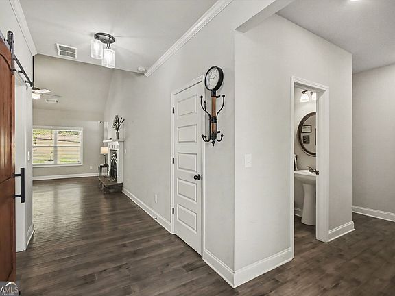 4th image of 8345 Loch Lomand Ln