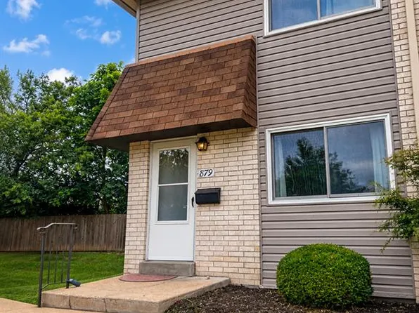 879 Portsdown Rd, Ballwin, MO 63011