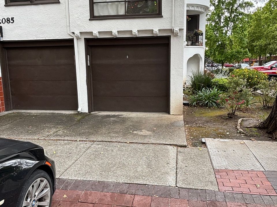 single garage included