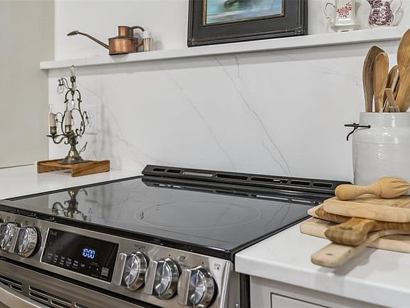 5th image of 1304 Santa Rosa Ct