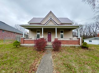 301 W 7th St, Veedersburg, IN 47987
