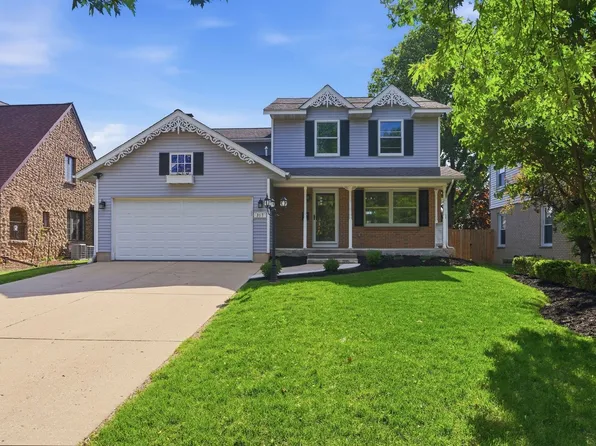 317 Vincent Pl, Elgin, IL 60123