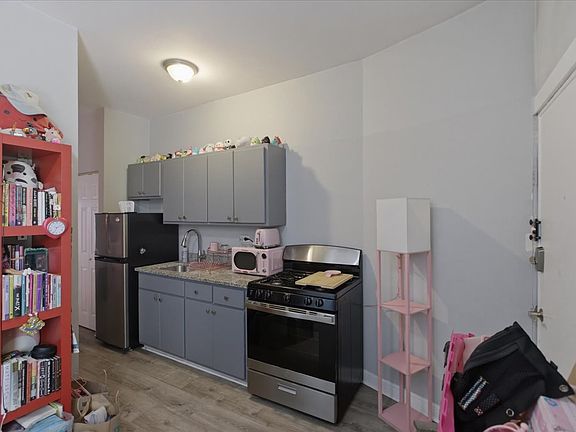 2nd image of 5018 S Blackstone Ave APT 202