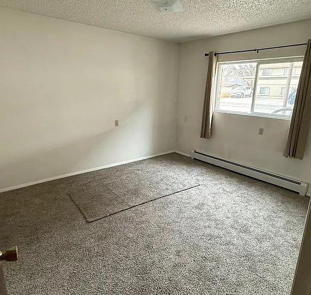 834 E Cedar Ct — Photo 8