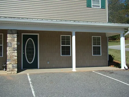25 Hillside Dr #F — Photo 1